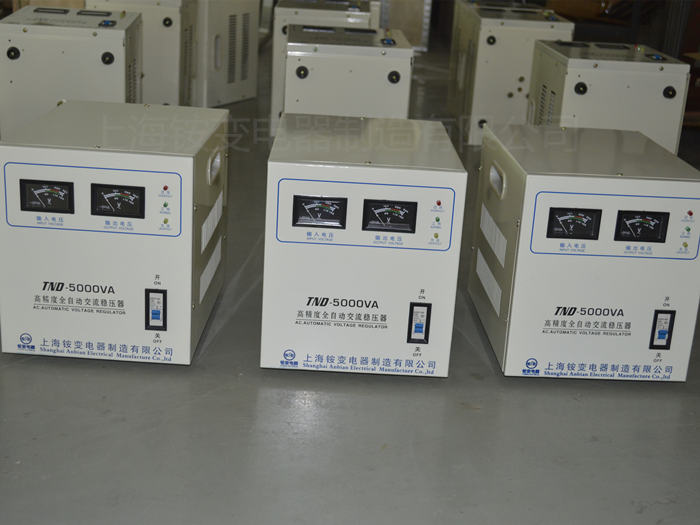 高精度全自動交流穩壓器SVC-5000VA單相220V