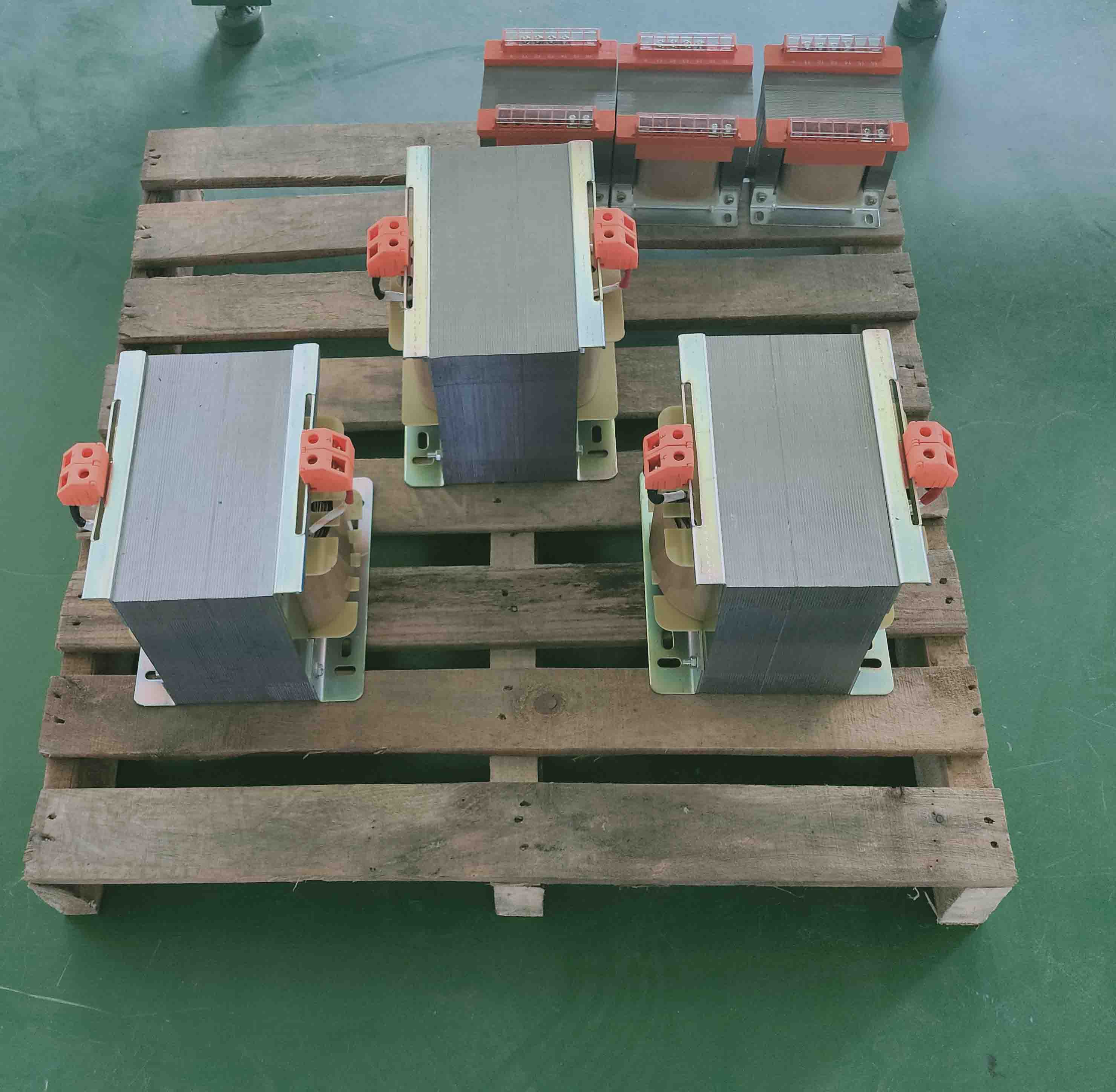 dg-1kva/1000va/1kw單相干式380V轉220V隔離變壓器